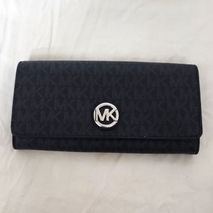 Michael Kors Fulton Wallet